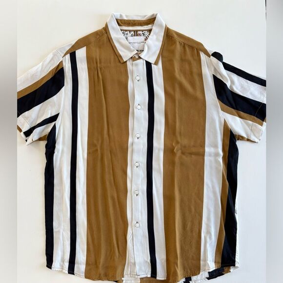 Denim & Flower SS Button Down Shirt - Picture 2 of 7